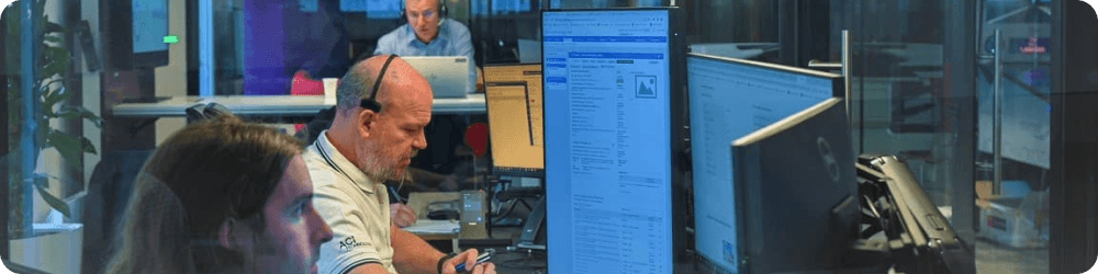 Équipe informatique supervisant les systèmes dans le cadre d’un plan de reprise d’activité (PRA)