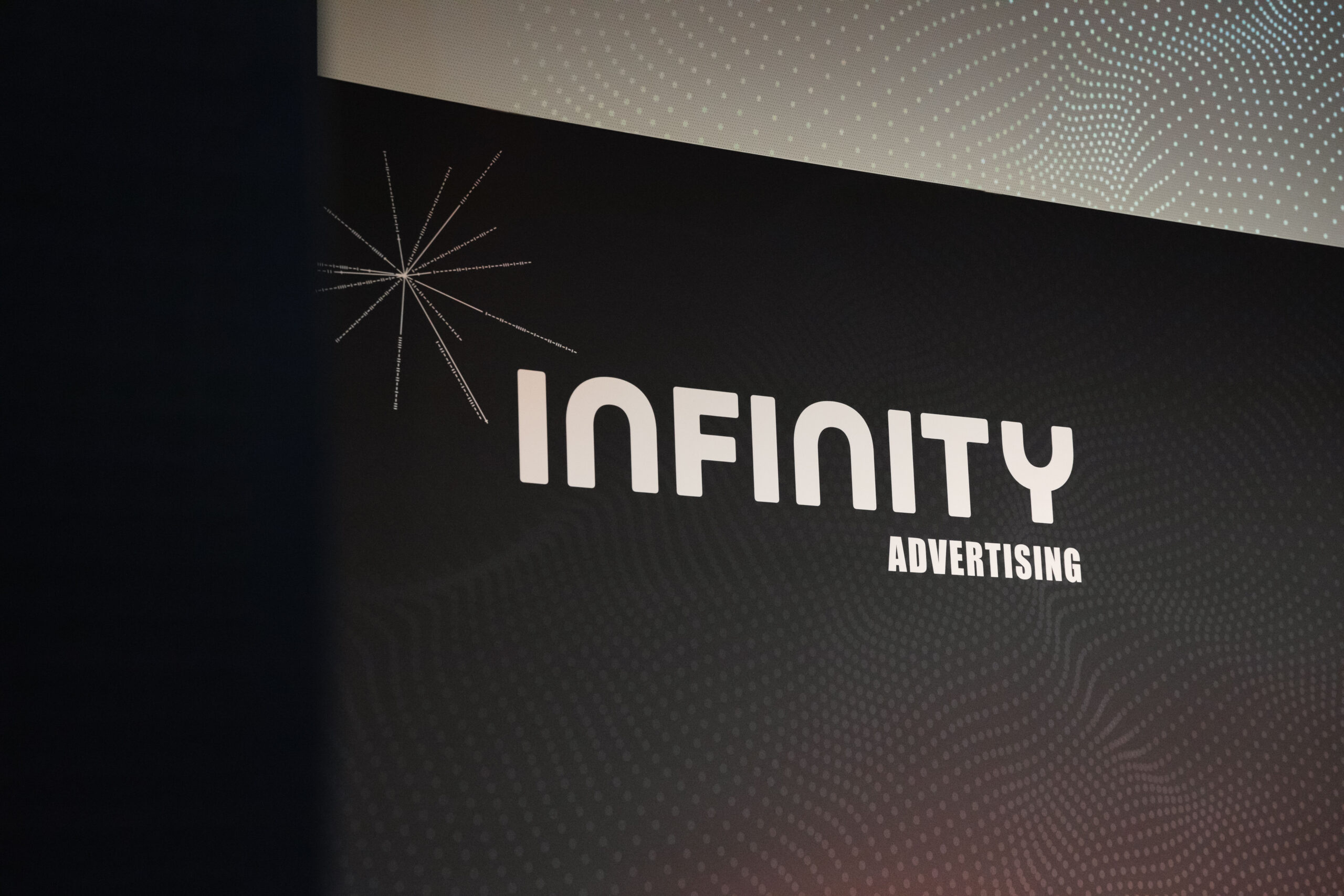 Lancement-Infinity_Advertising-scaled